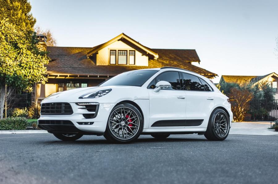  Porsche Macan GTS on HRE Wheels (S200) 2019 года  (фото 1 из 9)